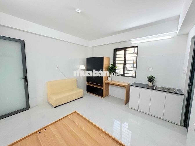 CHO THUÊ PHÒNG BAN CÔNG CỬA SỔ VƯỜN LÀI ĐH NGUYỄN TẤT THÀNH