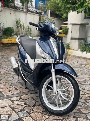 Piaggio Medley 2016 trả trc 9tr8 nhận xe