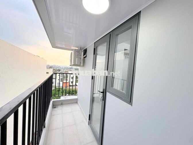 CHO THUÊ PHÒNG BAN CÔNG CỬA SỔ VƯỜN LÀI ĐH NGUYỄN TẤT THÀNH