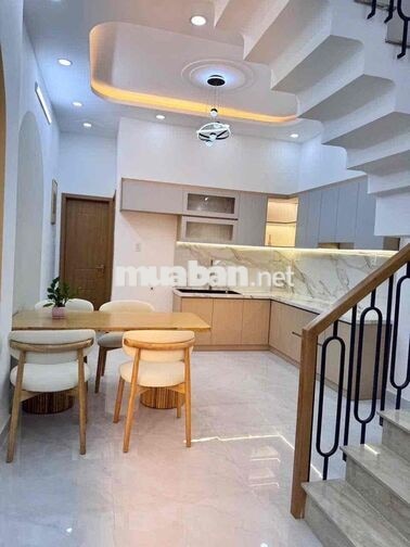 chính chủ cần bán căn nhà 4 m 14 m lầu