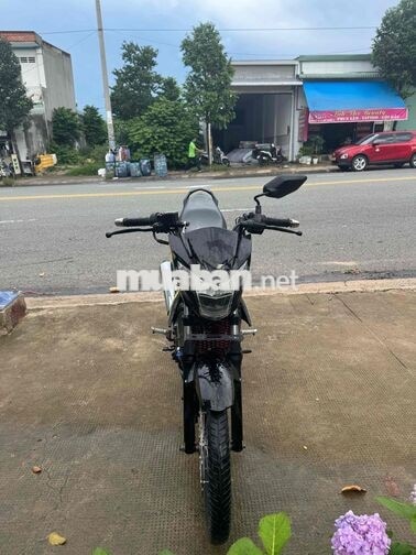 Suzuki Satria Đen, vàng Xe côn tay