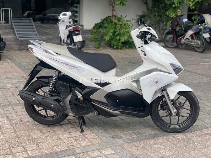 Air Blade 125 2016 zin trả trc 11tr9 nhận xe