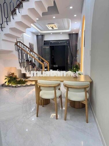 chính chủ cần bán căn nhà 4 m 14 m lầu