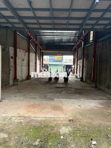 8*26. Mặt tiền trống suốt. Nguyễn ảnh thủ. Q12