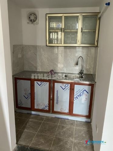 Chính chủ cho thuê lâu dài nhà khép kín trong ngõ 90 Láng Hạ DT 22 m2