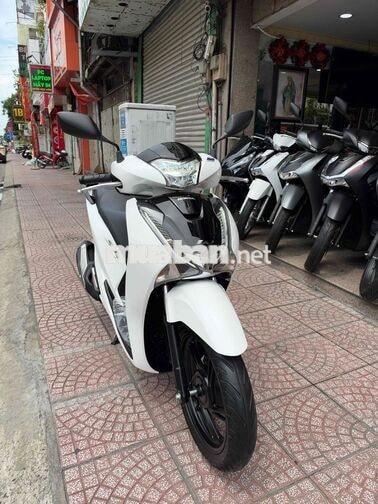 Honda SH 150i ABS 2018 Trắng Đen BSTP Chính Chủ