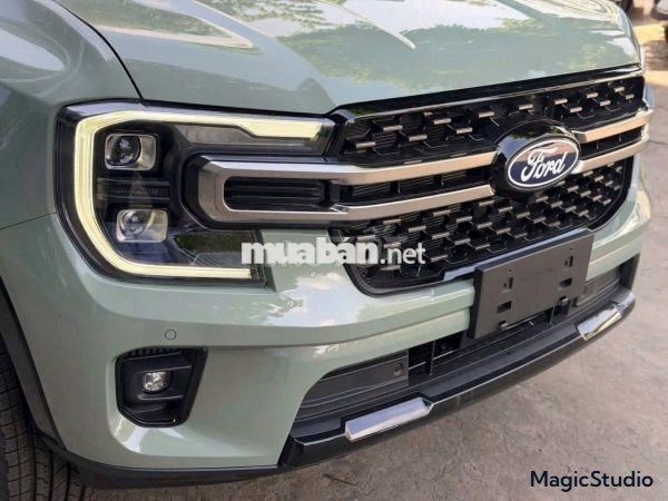 Ford Everest Platinum 2.0L 4x2 AT 2026 - 1 Tỷ 265