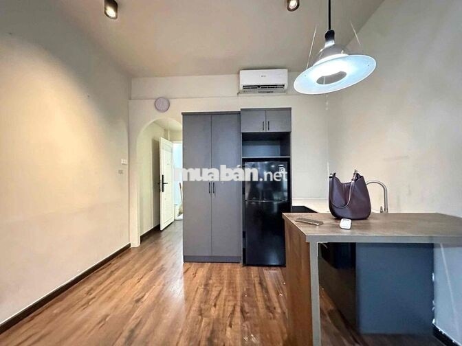 Cho thuê căn hộ full nội thất, cửa sổ lớn – Bà Hạt, TP.HCM