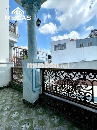 Căn hộ studio ban công siêu thoáng mát