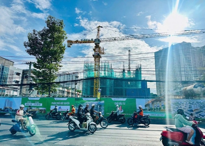 Chủ bán gấp CC SaigonSkyview,Q8,tầng 15,view đẹp,2PN,2WC,75m,chênh nhẹ