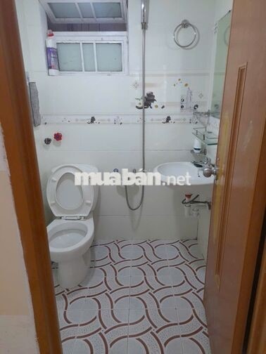 Phòng trọ lầu 1,đường Đồng Nai Quận10 (cũ) cạnh ST Go (BigC) 2.8 tr