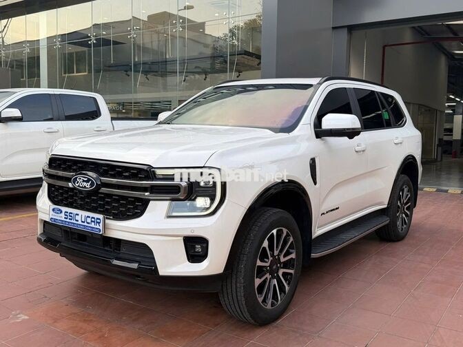 Ford Everest Platinum 2026 Trắng 13.000 km