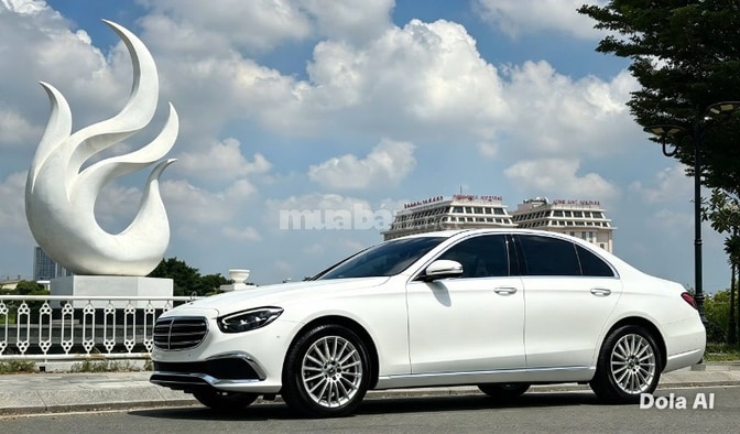 Bán xe Mercedes-Benz E200 Exclusive, còn bảo hành chính hãng 