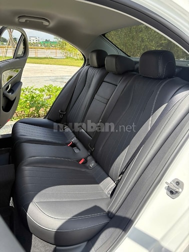 Bán xe Mercedes-Benz E200 Exclusive, còn bảo hành chính hãng 
