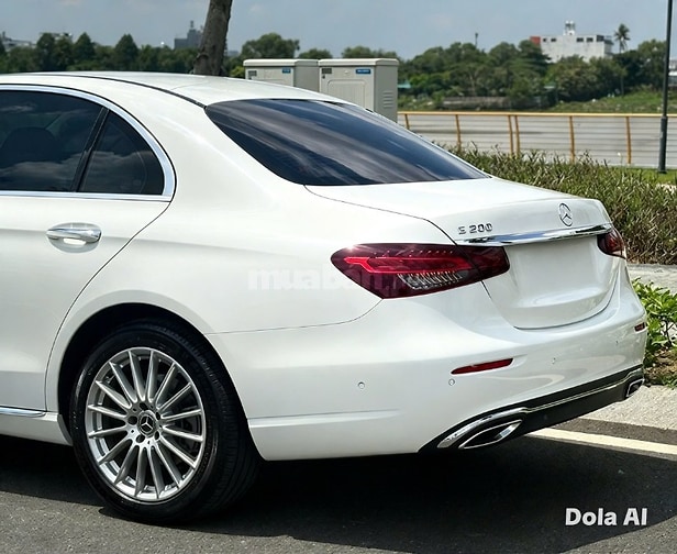 Bán xe Mercedes-Benz E200 Exclusive, còn bảo hành chính hãng 