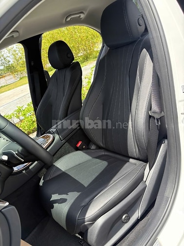 Bán xe Mercedes-Benz E200 Exclusive, còn bảo hành chính hãng 