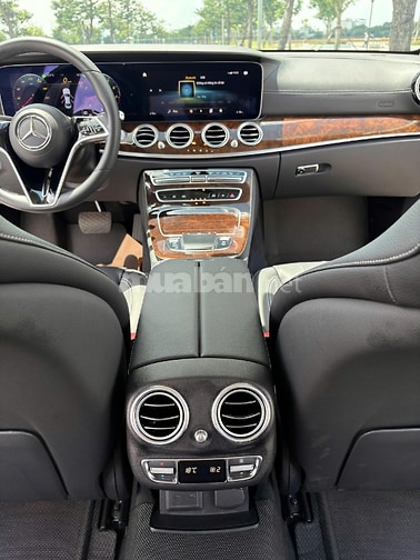 Bán xe Mercedes-Benz E200 Exclusive, còn bảo hành chính hãng 