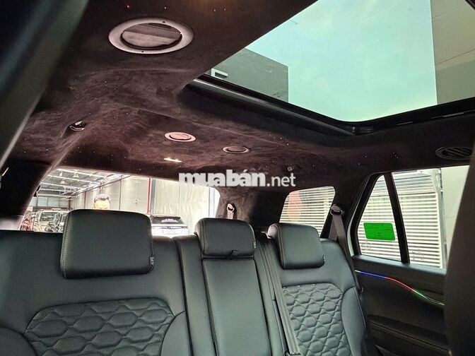 Ford Everest Platinum 2026 Trắng 13.000 km