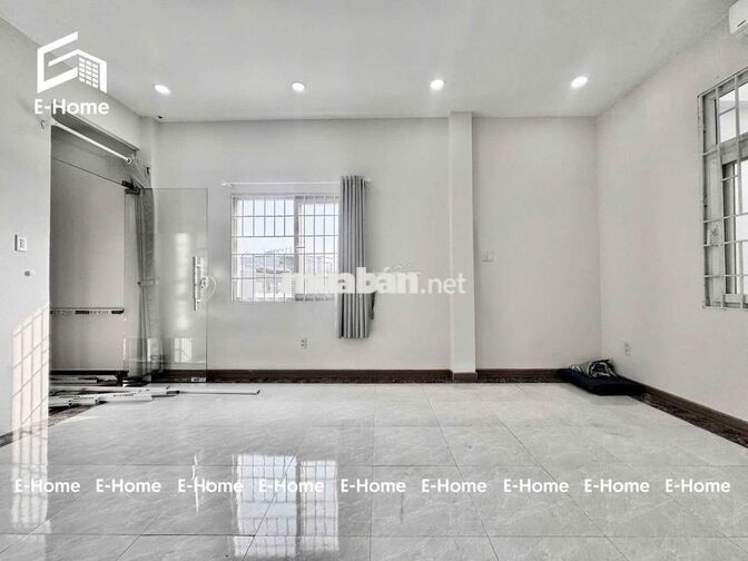 STUDIO CỬA SỔ TRỜI TẠI HOÀNG HOA THÁM , TÂN BÌNH 