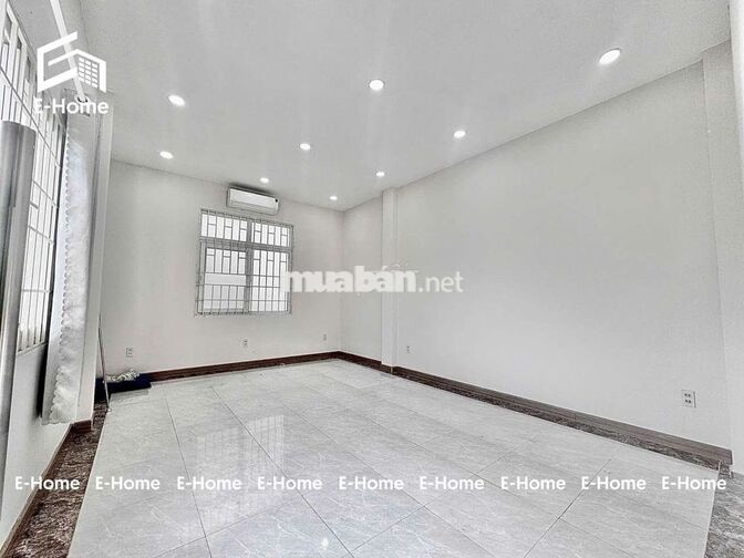 STUDIO CỬA SỔ TRỜI TẠI HOÀNG HOA THÁM , TÂN BÌNH 