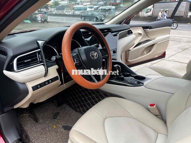 Toyota Camry 2.0G 2020 Đỏ Tự động