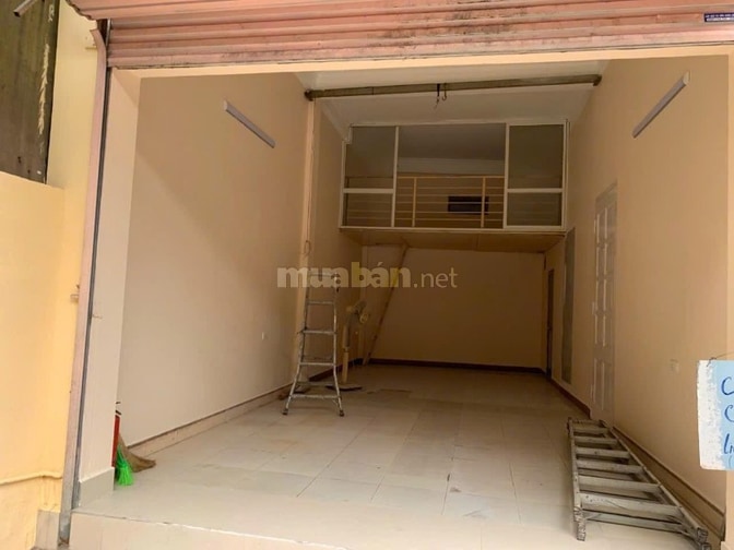 Cho thuê cửa hàng 307 Vũ Hữu, Thanh Xuân, MT 4m, DT 31m2 + xép + WC