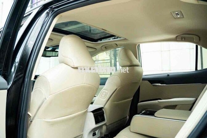 Toyota Camry 2.5Q 2020 Đen Tự động 8 cấp