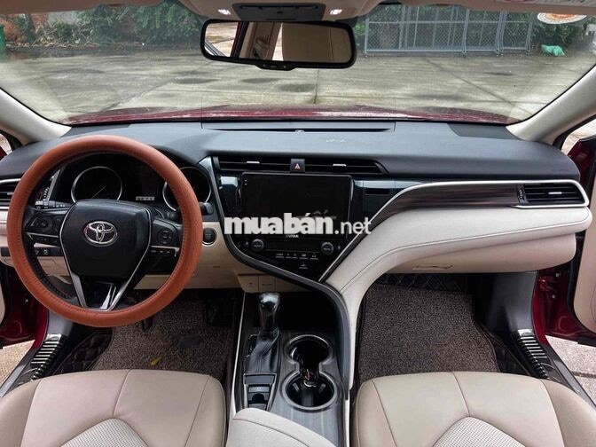 Toyota Camry 2.0G 2020 Đỏ Tự động
