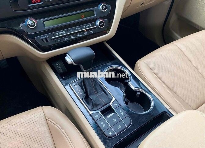 KIA Sedona 2.2 DATH 2020 90.000 km Đen