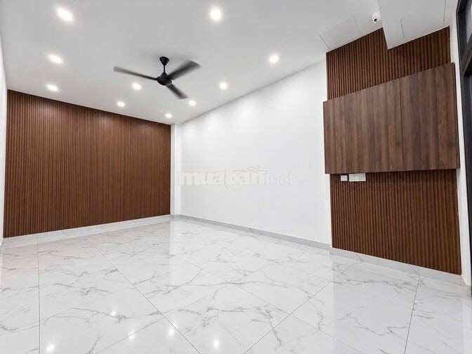 🏢 VĂN PHÒNG NGUYÊN TẦNG 100M² | 2 MẶT TIỀN