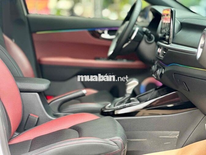 Kia K3 Premium 2024 Trắng 5.000km