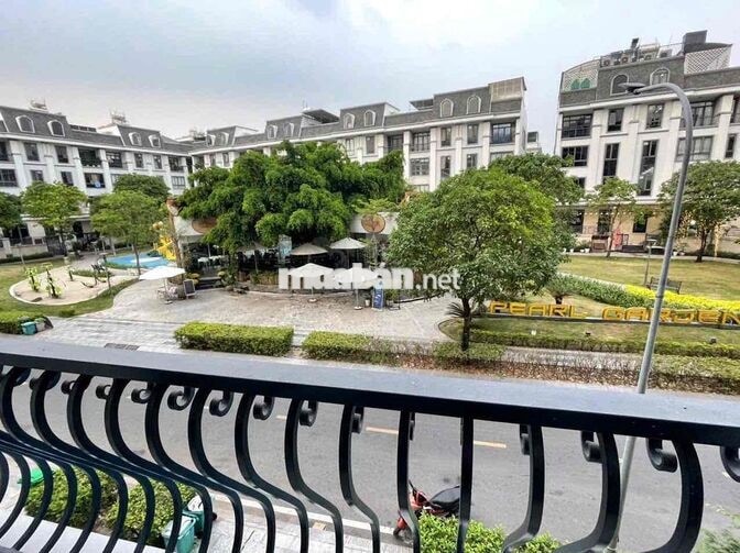 văn phòng 110m2 ngăn kính máy lạnh sẵn tại Vạn Phúc City
