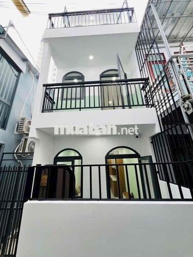 Bán Nhà Phố Tây hẻm Hùng Vương đi bộ vài bước ra tới Biển. 4,85tỷ