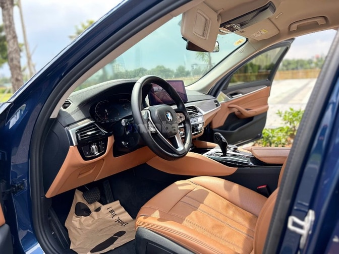 Bán xe BMW 520i G30 LCI - Facelift, xe siêu mới đẹp, nội thất da