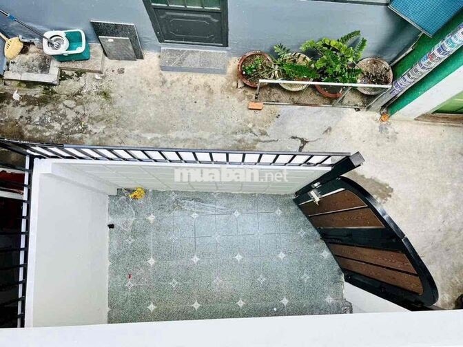 Bán Nhà Phố Tây hẻm Hùng Vương đi bộ vài bước ra tới Biển. 4,85tỷ