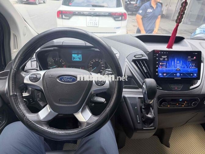 Tourneo Titanium 2019 chất xe nguyên bản