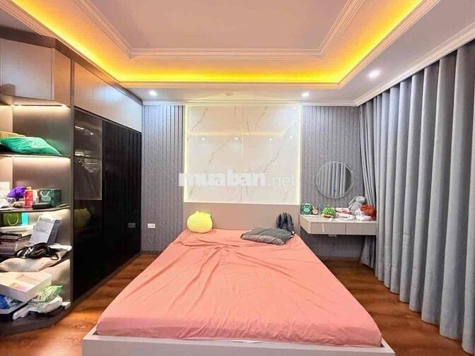 NHÀ PHÂN LÔ LẠC LONG QUÂN - 6 Tầng - 9.9 tỷ