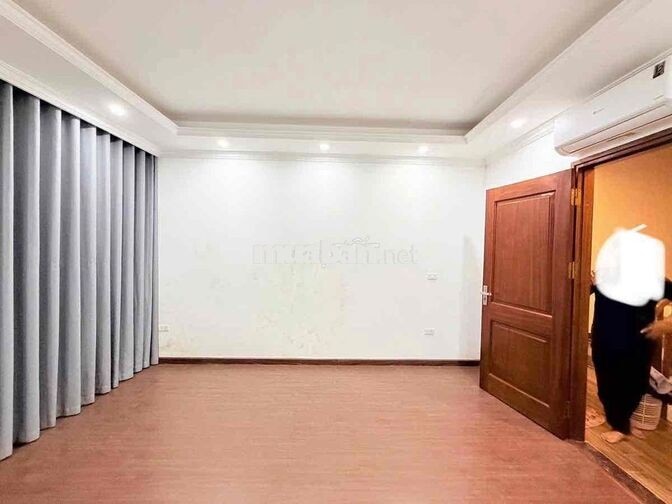 NHÀ PHÂN LÔ LẠC LONG QUÂN - 6 Tầng - 9.9 tỷ
