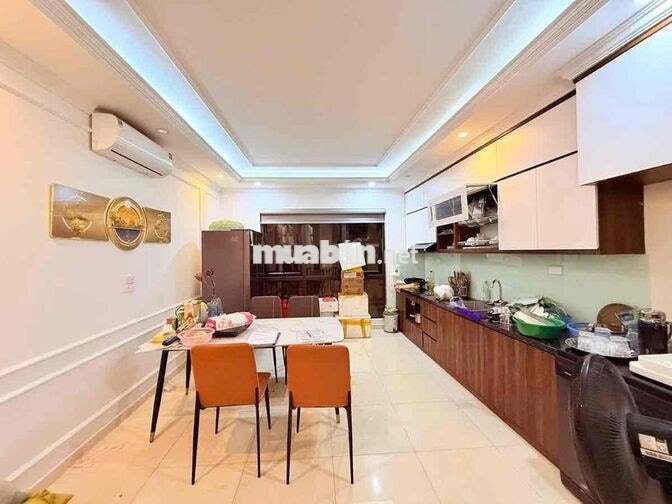 NHÀ PHÂN LÔ LẠC LONG QUÂN - 6 Tầng - 9.9 tỷ