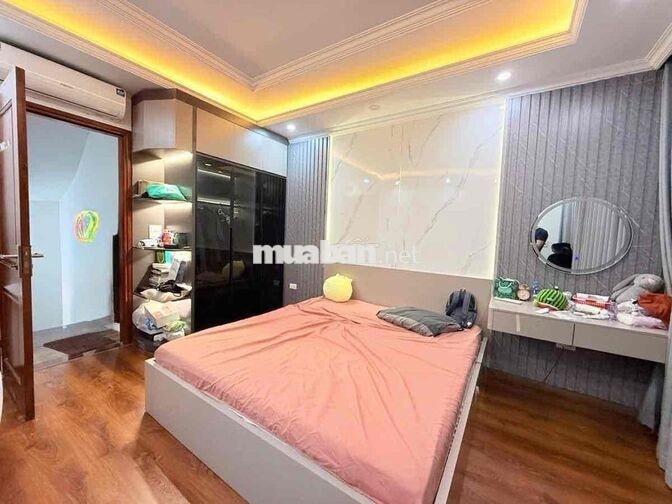 NHÀ PHÂN LÔ LẠC LONG QUÂN - 6 Tầng - 9.9 tỷ