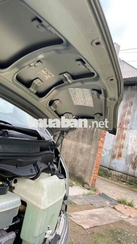 Xe khách Toyota Hiace Bạc