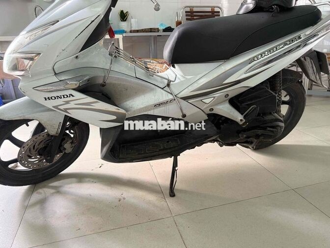 Honda Air Blade Fi 2010 Trắng 5v9 km Zin êm