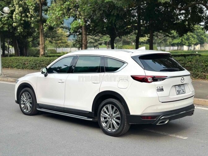 Mazda CX8 2024 2.5 Premium Trắng 1 vạn km Như Mới