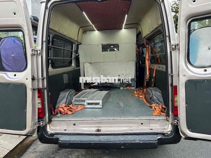 Ford Transit Van 2009 Vàng cát Dầu