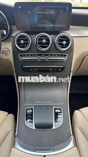 Mercedes-Benz GLC300 4matic 2020 siêu mới đẹp chât