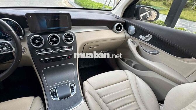 Mercedes-Benz GLC300 4matic 2020 siêu mới đẹp chât