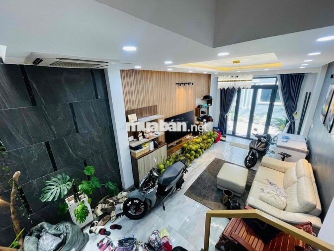 Hẻm ô tô vào nhà cách mặt tiền 1 căn Quang Trung P8 Gò Vấp 4 tầng 80m2