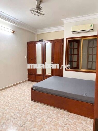 17Tr nguyên căn 4x18m, 3PN, 4WC Hoàng Hoa Thám