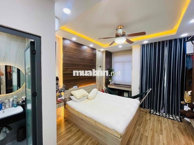 Hẻm ô tô vào nhà cách mặt tiền 1 căn Quang Trung P8 Gò Vấp 4 tầng 80m2
