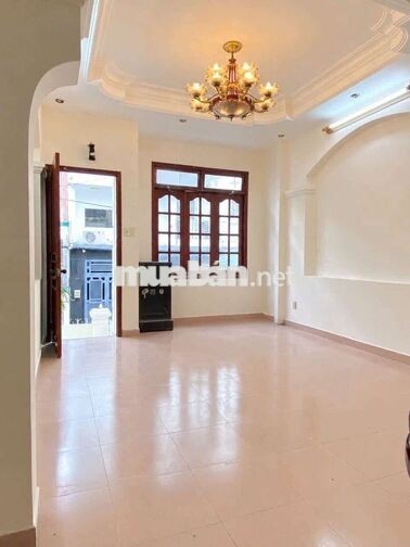 17Tr nguyên căn 4x18m, 3PN, 4WC Hoàng Hoa Thám